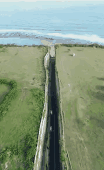 天然的？还是人工开凿的啊？就是一个大工程。