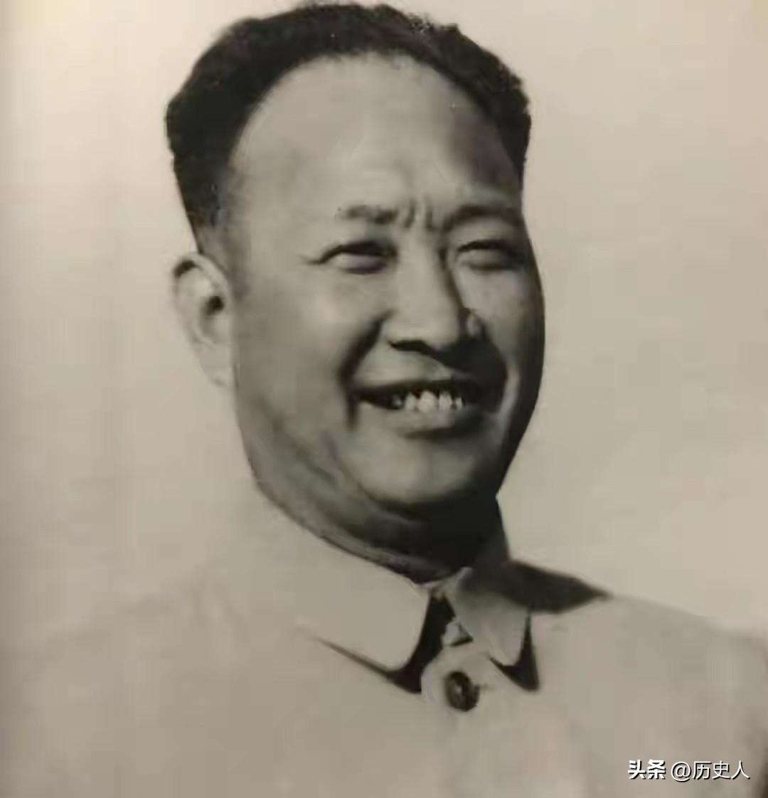 隐姓埋名的护国神将！两次救下开国领袖，一生扎根幕后，功勋惊天却无人知晓
 
你知