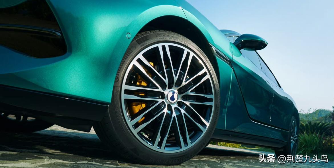 这两天连说了这么多，腾势自然也是要谈谈的！

夜里看完发布会回放，一直在想一个问