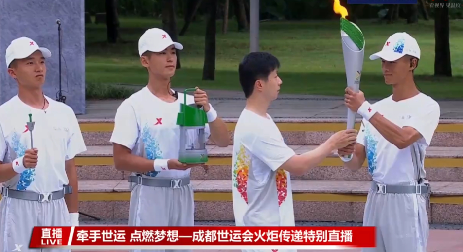120棒火炬手，11公里接力路，每一棒都是信念的传递，每一步都藏着热血的温度。火