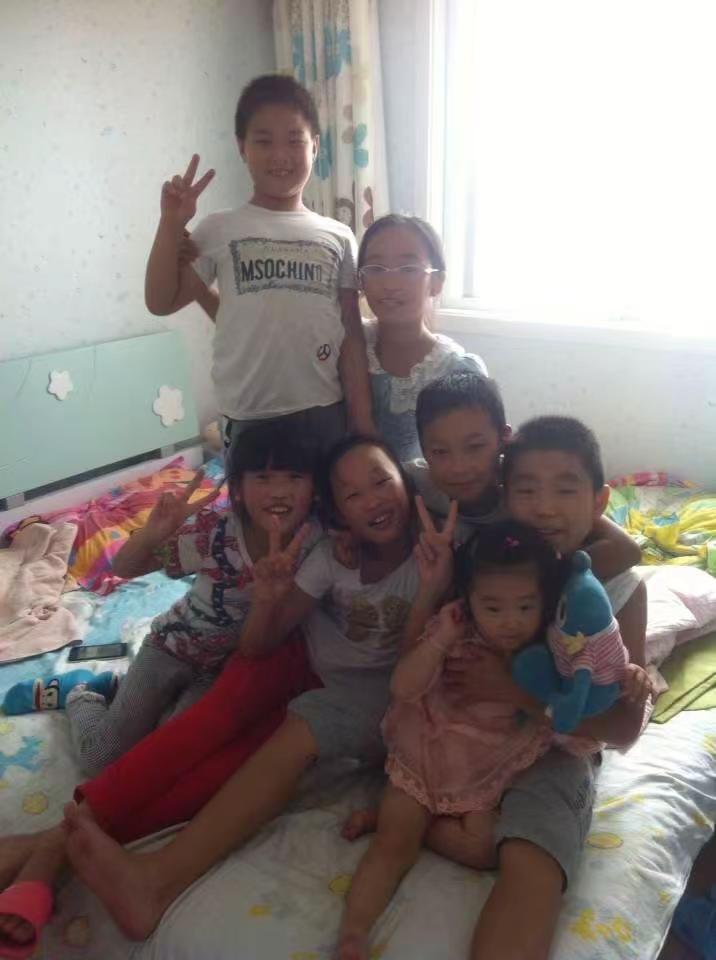 时间过得真快🌹小美女小帅哥都长大了🌹。@