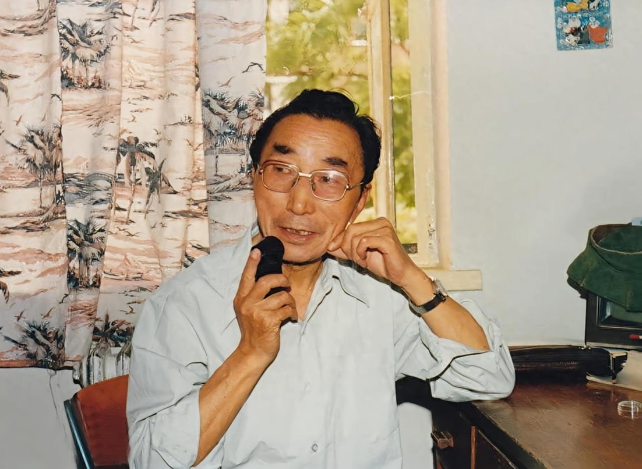 刘炽（1921年3月10日-1998年10月23日），男，原名刘德荫，曾用名笑山