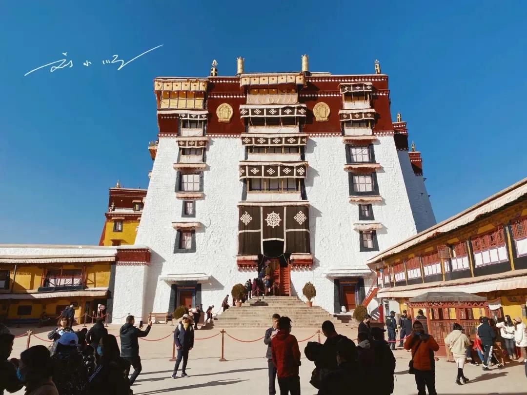 拉萨布达拉宫有个“另类”景点，位于公共厕所内，好多游客没注意？

这里是刘小顺的
