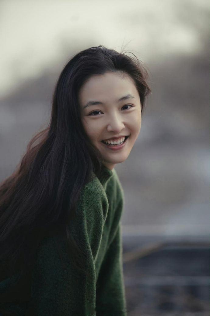 “我叫赵默笙，赵就是那个赵，默就是沉默的默，笙是一种乐器，我的名字是有典故的哦，