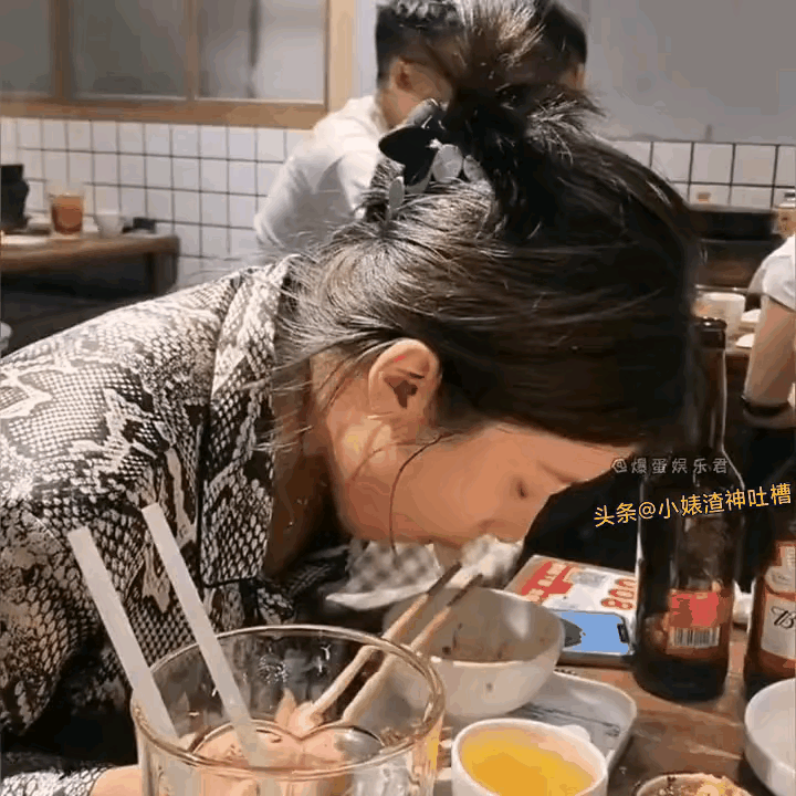 看着长的挺老诚，其实从小未断奶，没人照应真不行！[大笑][大笑][大笑][震惊]