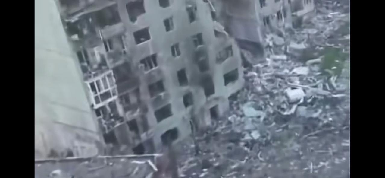 这画面是不是看着很熟悉？曾经的加沙就是这样子的。如今，轮到了特拉维夫！这是特拉维