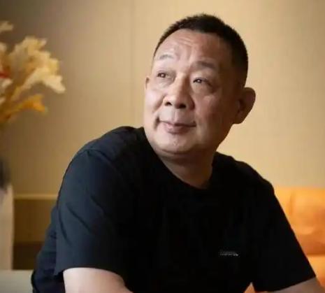 胖东来老板于东来又一次“翻车”了，这次他删掉了支持西贝的微博，速度快得让人措手不