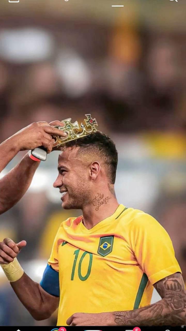 新年夜，桑托斯玩了一波《怪奇物语》式官宣🎬伴随维克纳标志性的“滴答”声，俱乐部