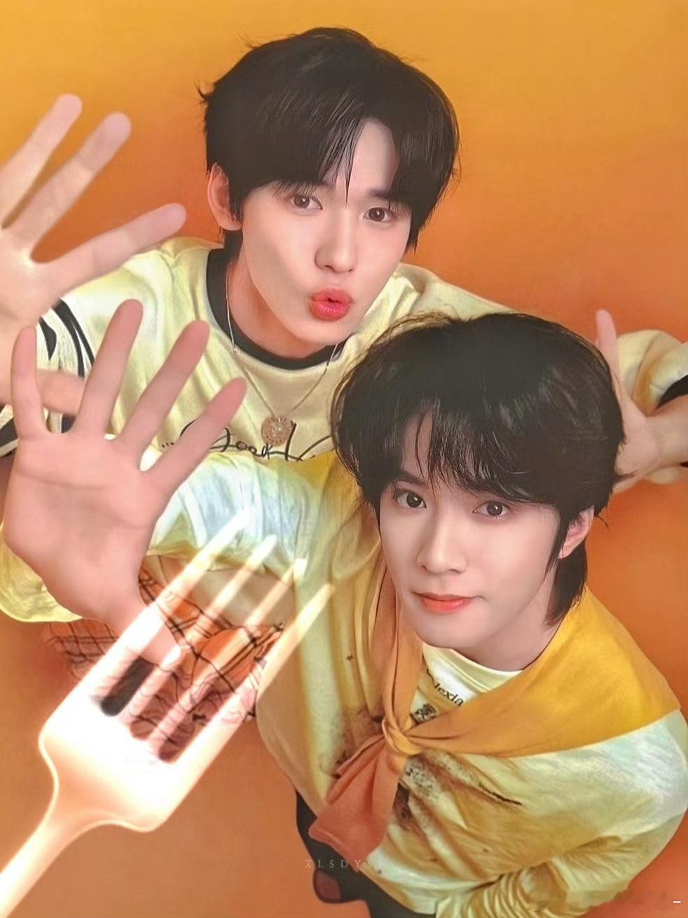 文轩 🐺🐟文轩世界第一初恋 “这电话是你想打就打想挂就挂的吗”烟花升停在星夜