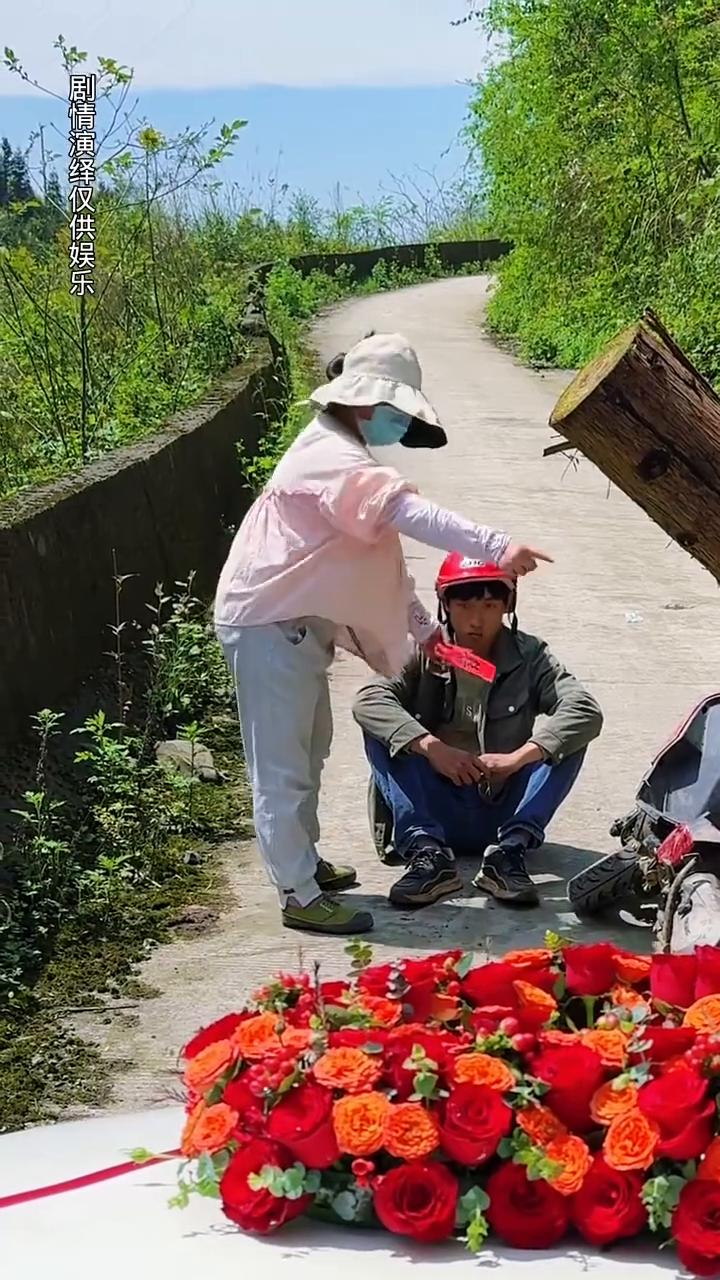 这大哥要干嘛？
剧情演绎仅供娱乐。