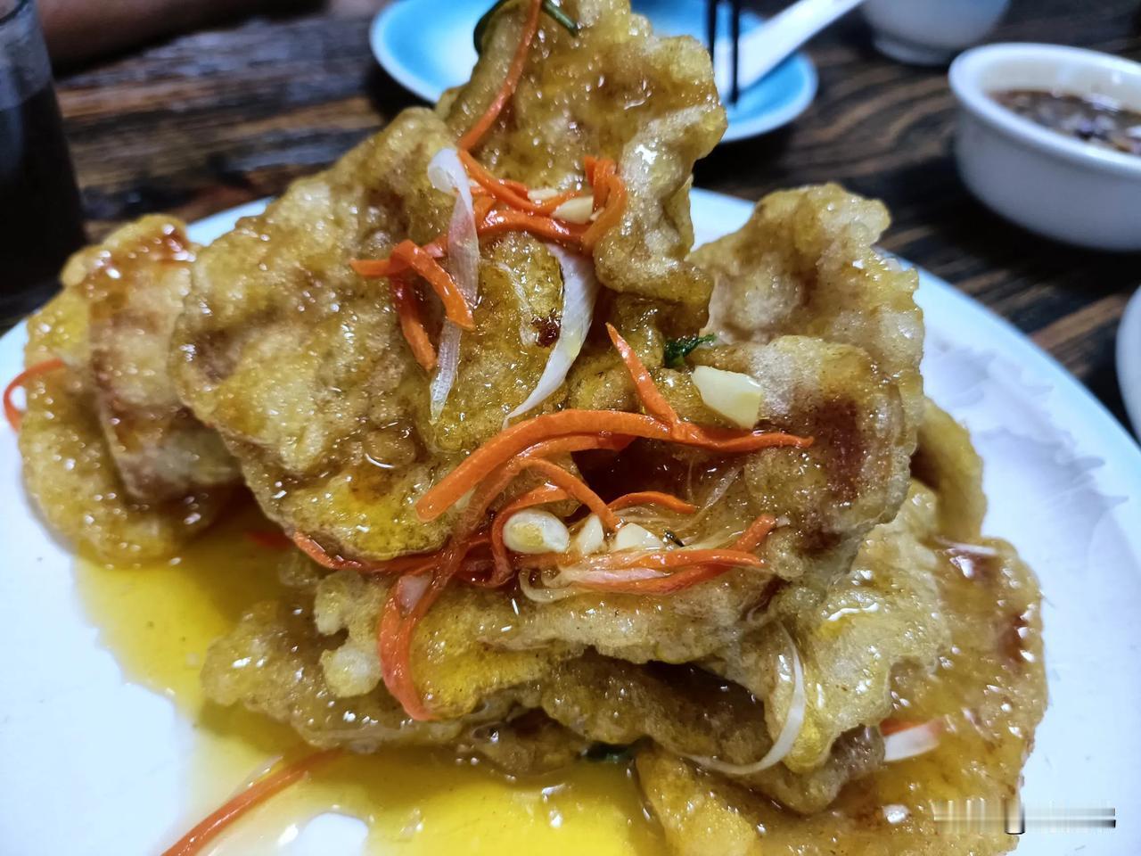 糖醋里脊肉。味道不错。牛肉糖醋里脊 糖醋里里脊