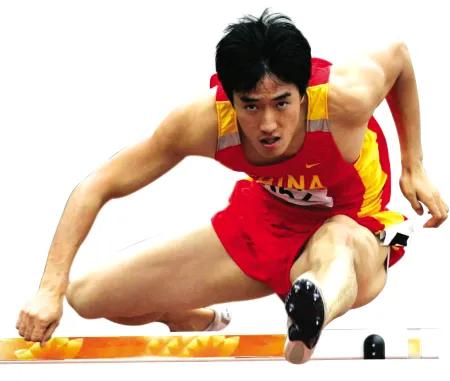 刘翔在2004年夺冠后举国沸腾，上海一家开发商阔绰送价值200多万的房子，门牌号