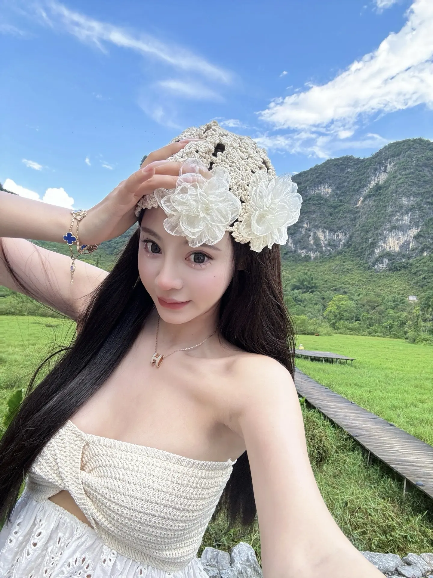 人总喜欢反季节的东西 就像幸福后知后觉