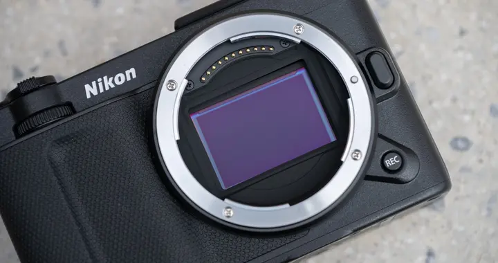 尼康ZR高感表现怎么样