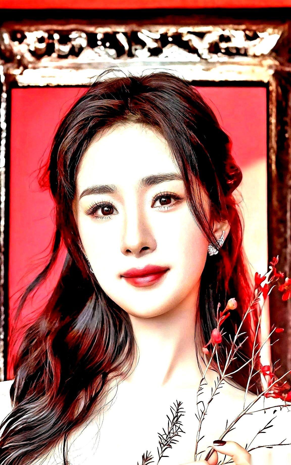 给杨幂介绍对象这事儿，可以歇歇了。
不是她挑，是市面上，适合她的那款男人，基本已