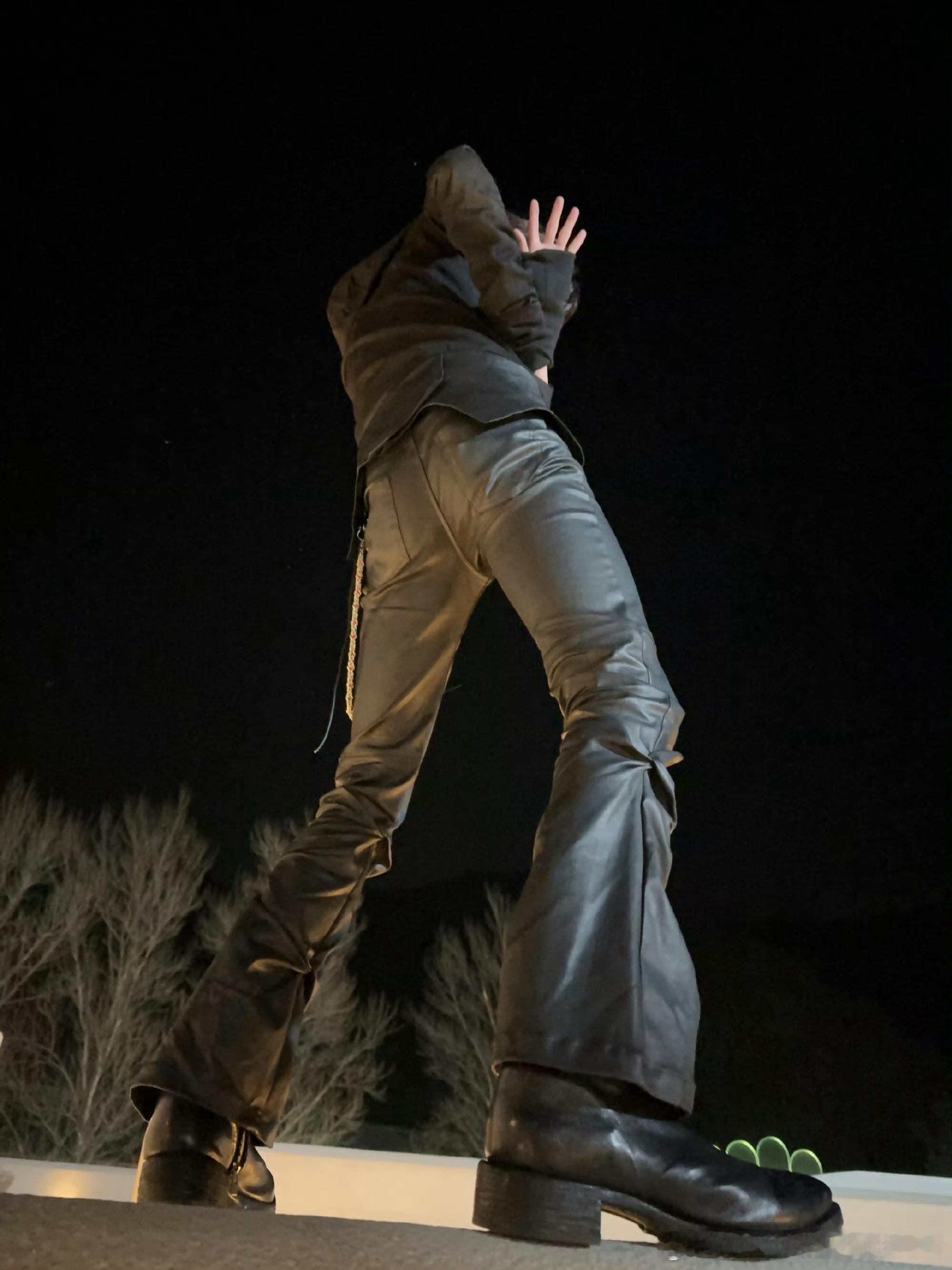 来看童禹坤那无处安放的逆天大长腿今日童步