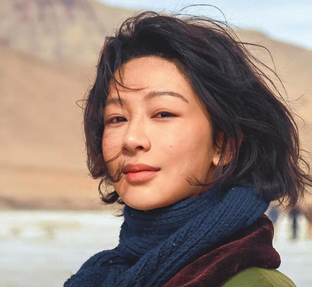 不得不说，
有些明星的成功不是偶然，
就说杨紫吧，家境那么好，还是家里的独女，可