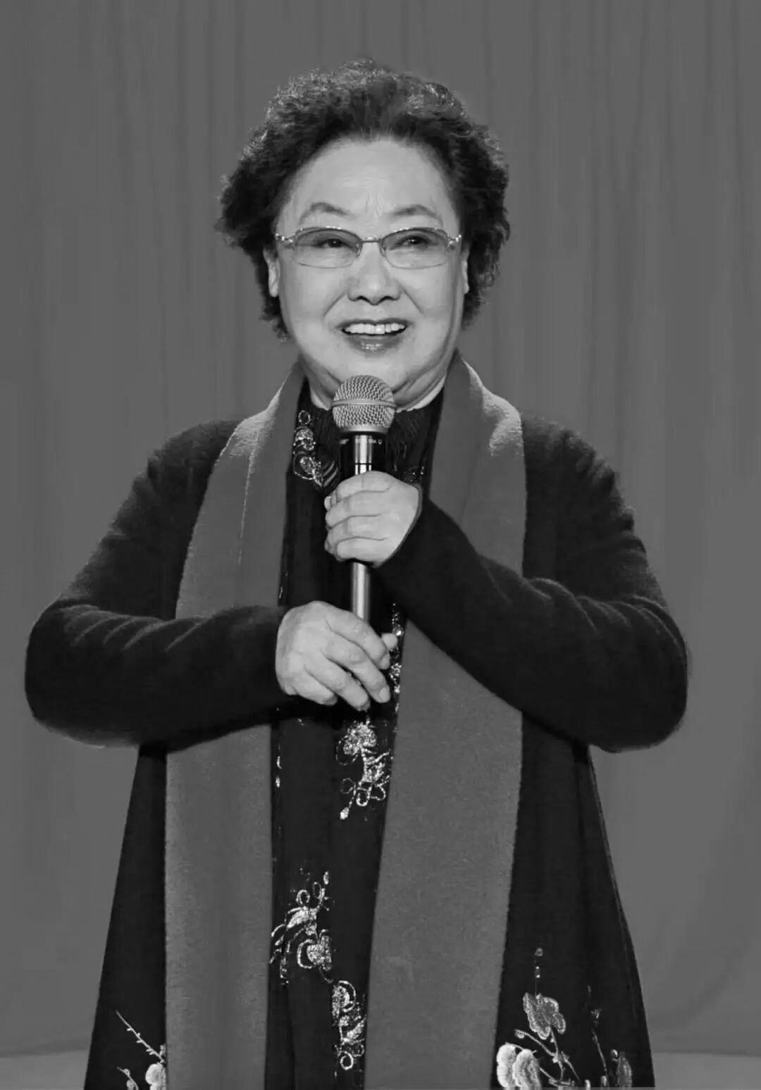 中国歌剧舞剧院发布沉痛讣告。
我党优秀党员、人民艺术家郭兰英先生，于8月11日1