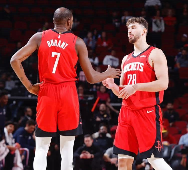 保持热爱可抵岁月漫长。晚安🚀