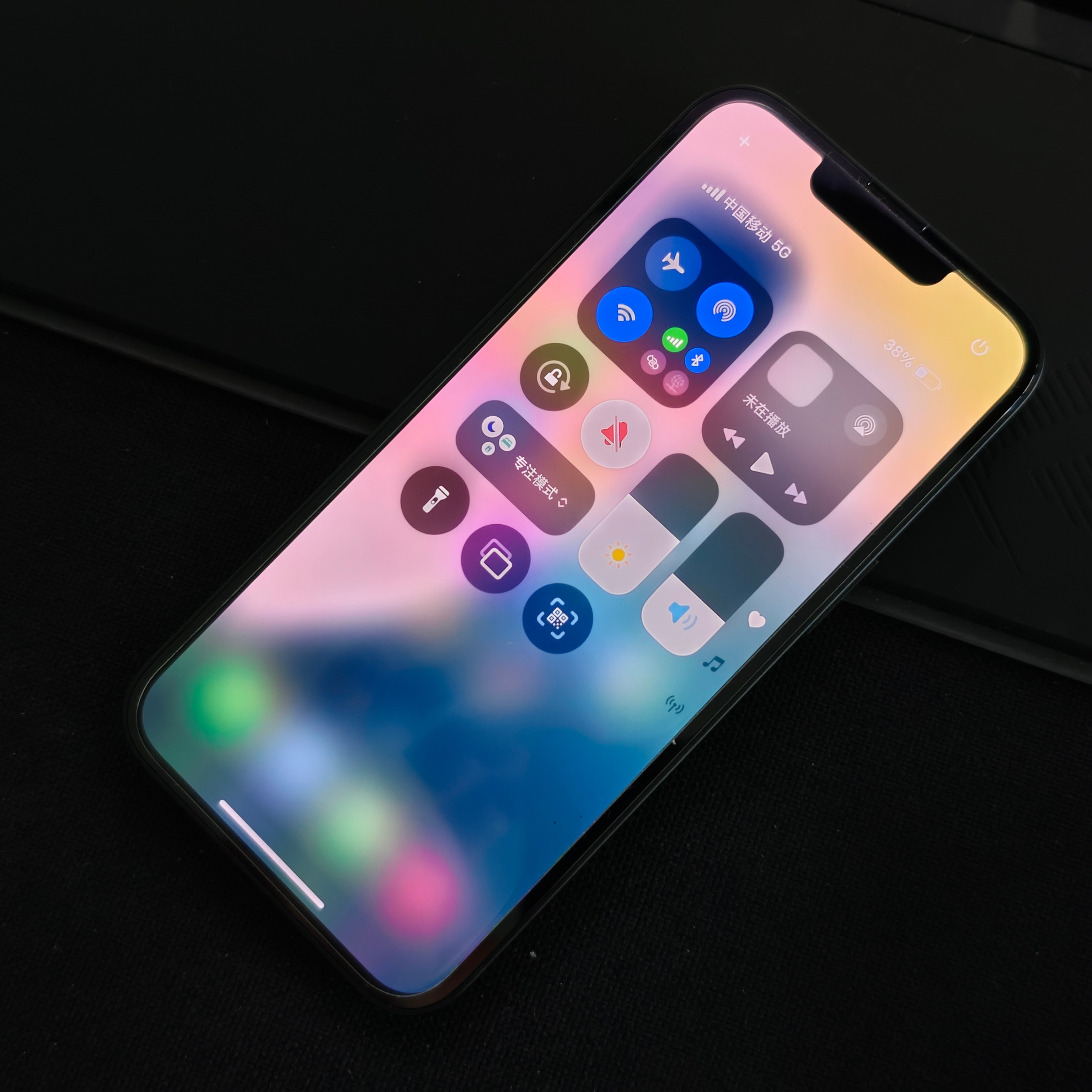0822固件后，iPhone 16e能够做到全网5G稳定。 ​​​