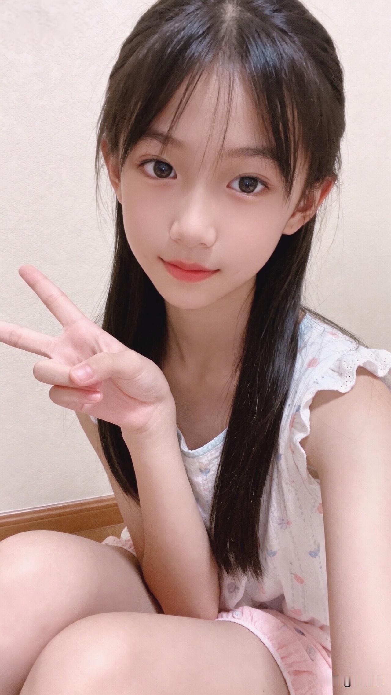 梨涡最可爱[送心]你觉得哪种女孩最具迷人风采 晒晒你的今日穿搭吧 有什么舒服好看