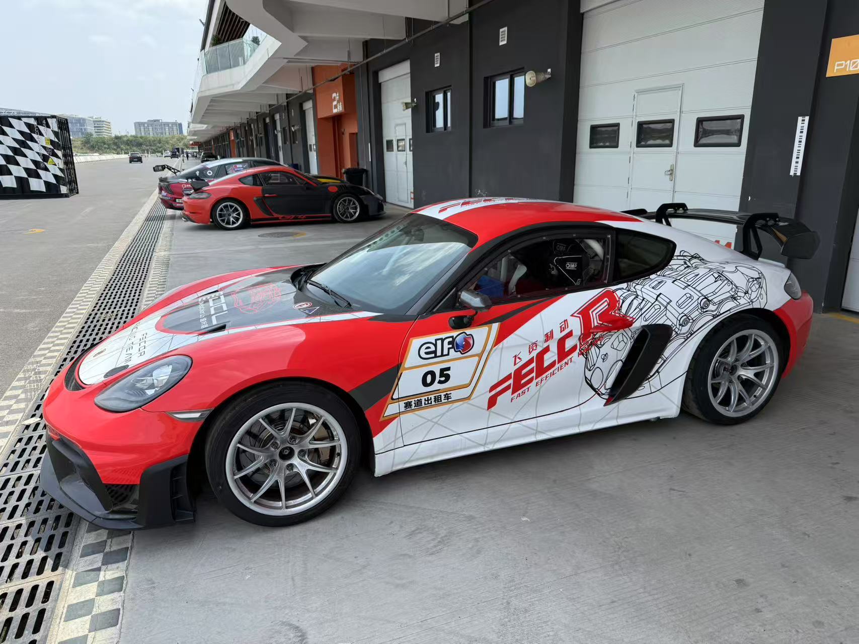 保时捷718 GTL赛车已到成都赛车场[耶][耶][耶] ​​​