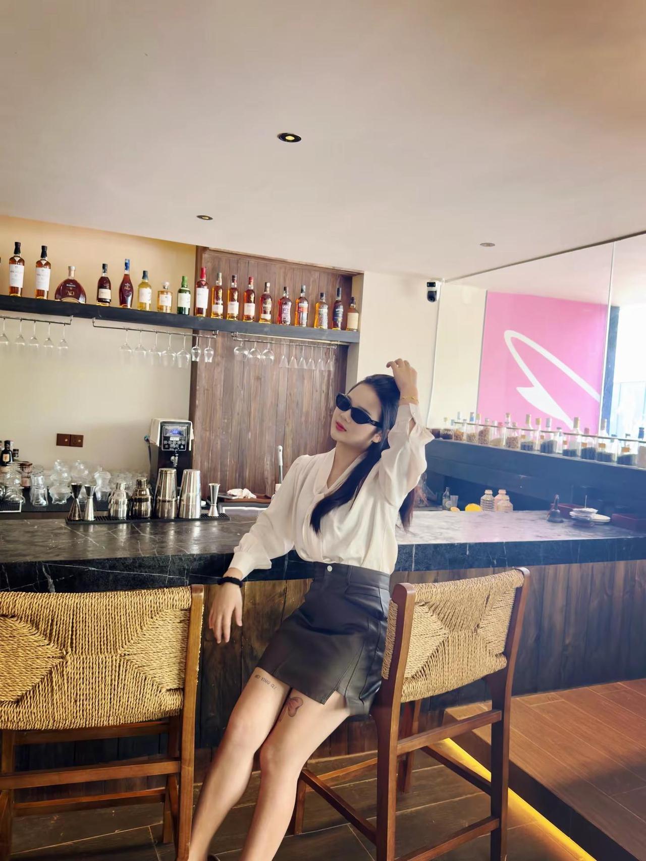 女人应有慈贵之相 不是妖艳不是妩媚 是端庄仁慈 圆润有贵气