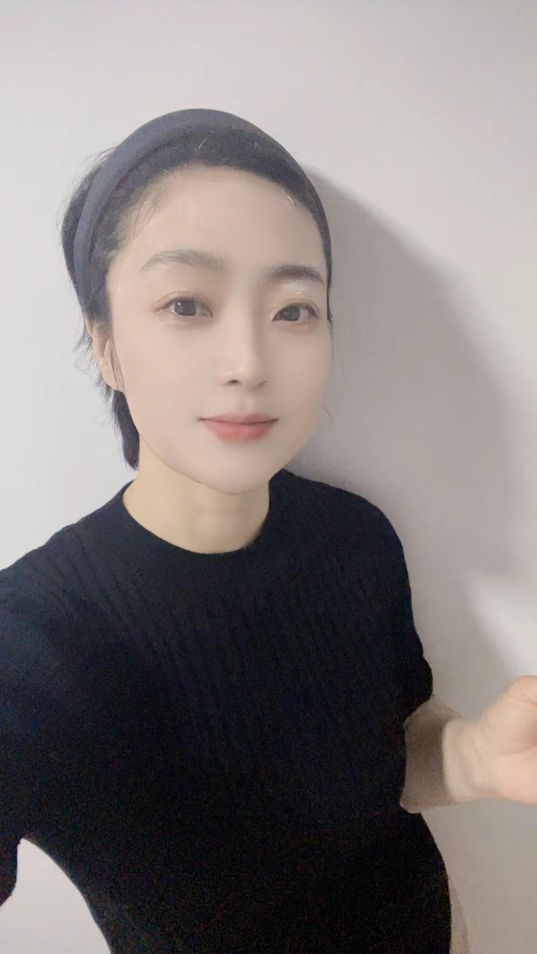 每一天都会是崭新的～（忙碌中敷个面膜，坚信自己预感和行动没有错，会越来越好的～）