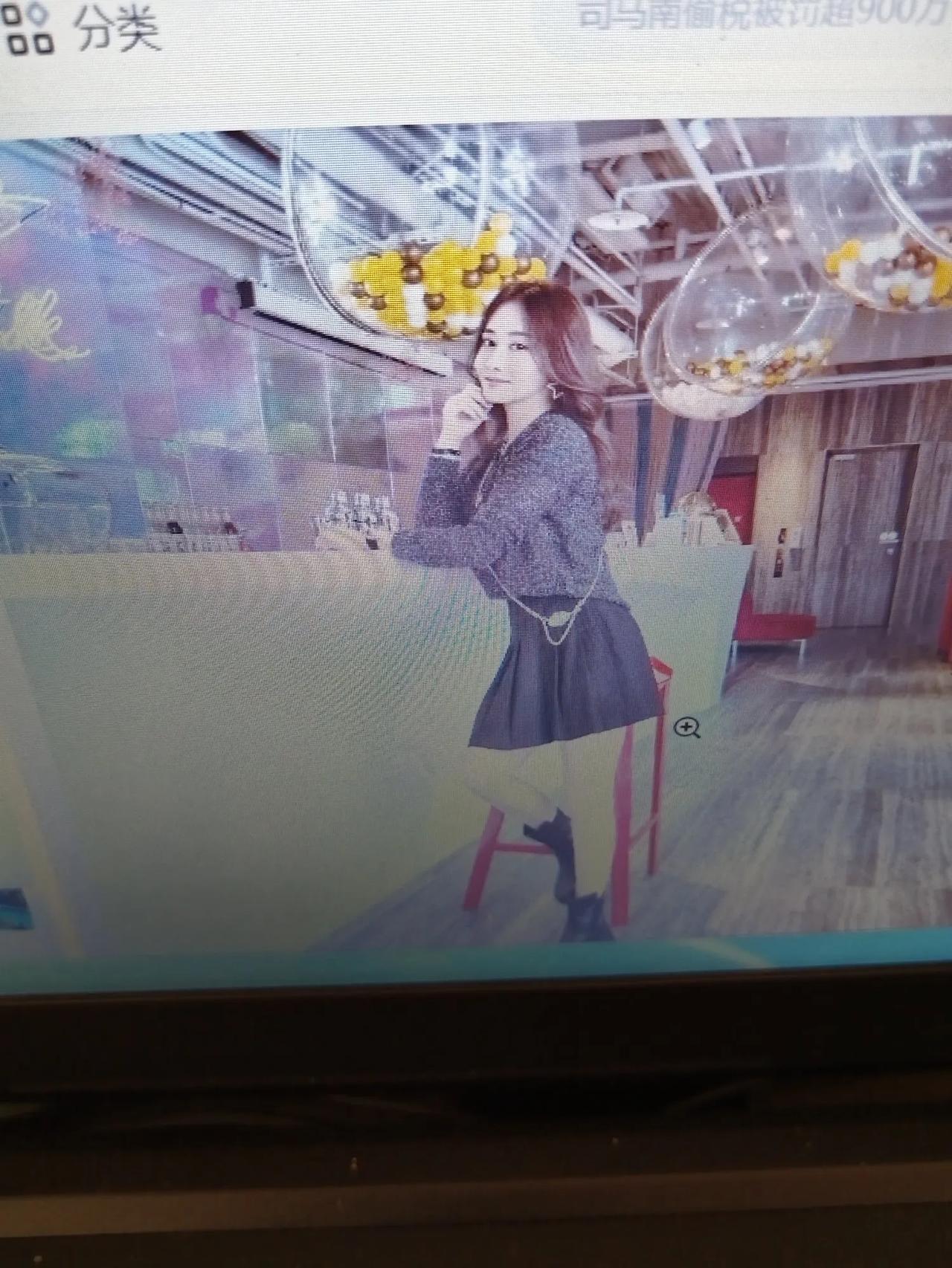看五十岁的陈德容
依旧年轻貌美
真是有德乃荣