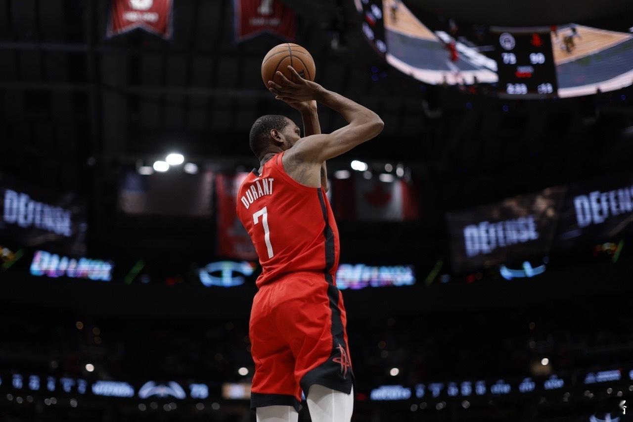 班凯罗杜兰特历史最佳得分手NBA心态🗣️班凯罗谈杜兰特：如果他连续投丢两球，第