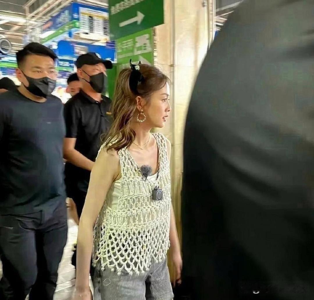 路人镜头下的白鹿，你们觉得好看不？ 