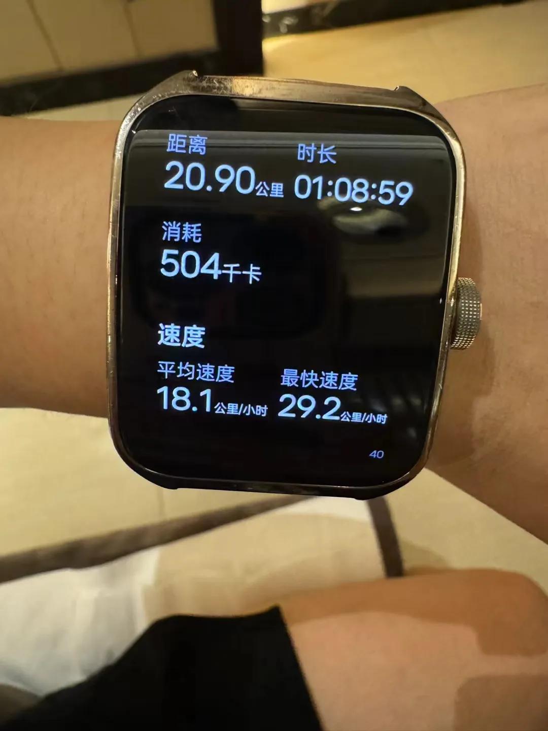 最近喜欢上被风吹的时光，当然是轻抚状态而非狂风怒吼。今年的夏天还没觉得热的受不了