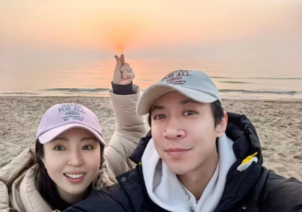 张维伊称让大家吐槽一下也挺好 网上对张维伊的恶意太大了，但看他真诚解释，原博主还
