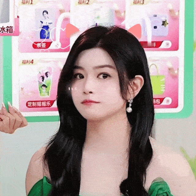 陈妍希 在四季交替中陪你看昼夜往复日升日落。 