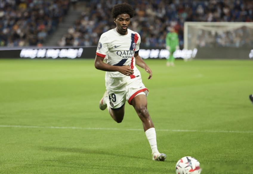 在巴黎5-0击败雷恩后，进球功臣姆巴耶接受了采访。年内最后一场主场法甲比赛，您是