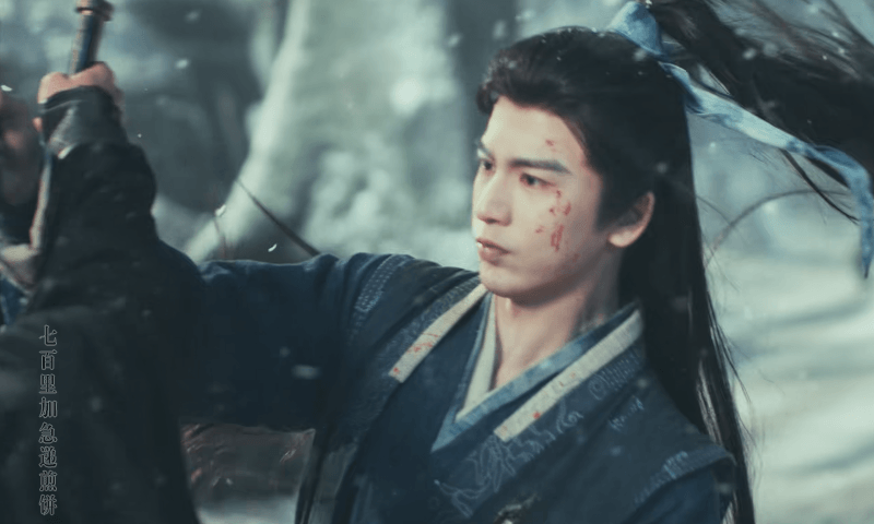 张凌赫这段打戏的每个镜头都能成为战损赛道的壁纸 ，短暂回归谢征 