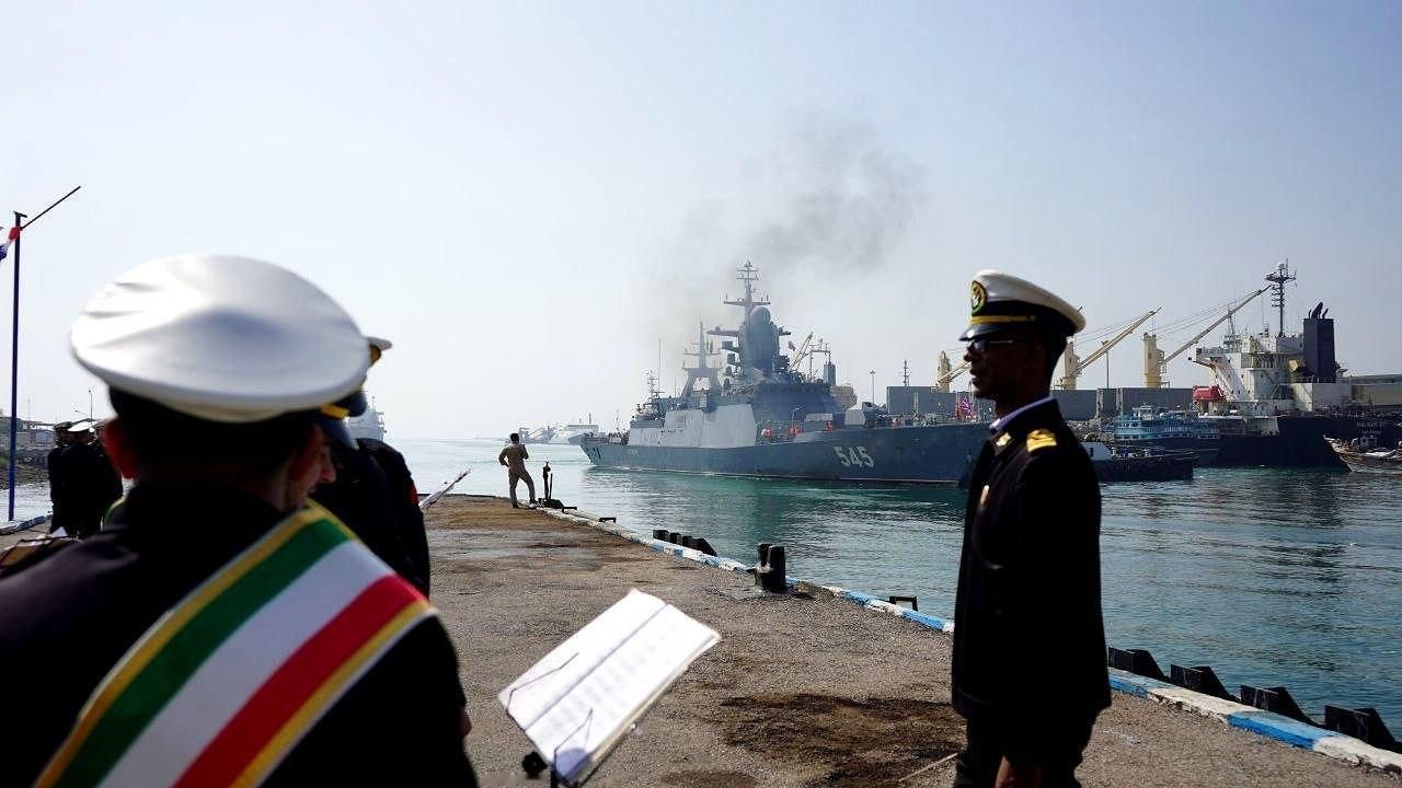 俄罗斯海军波罗的海舰队的 20380 型“守护”级护卫舰“斯托伊基”号正在访问霍