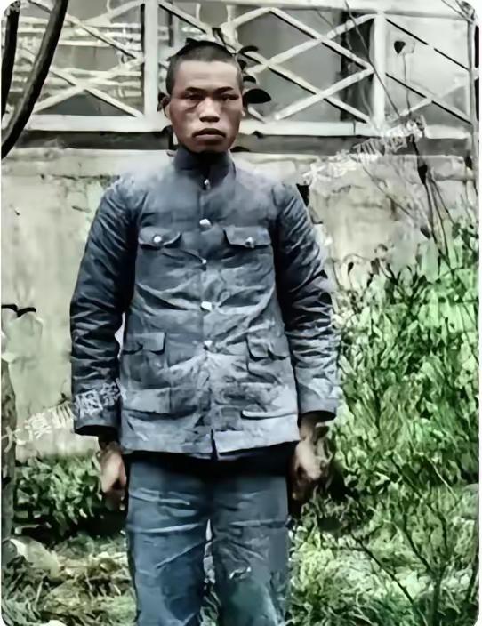 他在狱中组织暴动夺枪，敌人割他耳鼻挖他眼，牺牲时仅32岁

因他在监狱中发动牢友