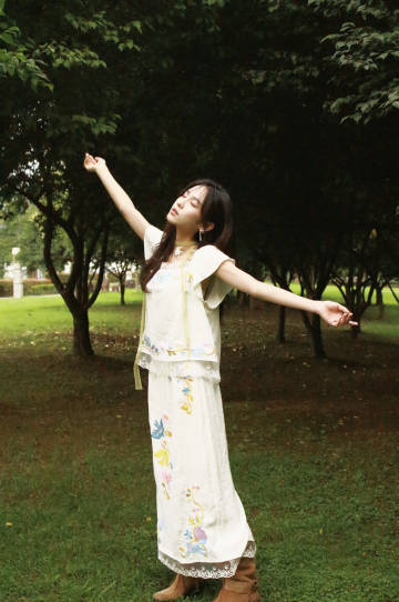 花少8开录张雅琪送王可 花少小妹接力张雅琪送王可 被张雅琪和王可的送别画面狠狠戳