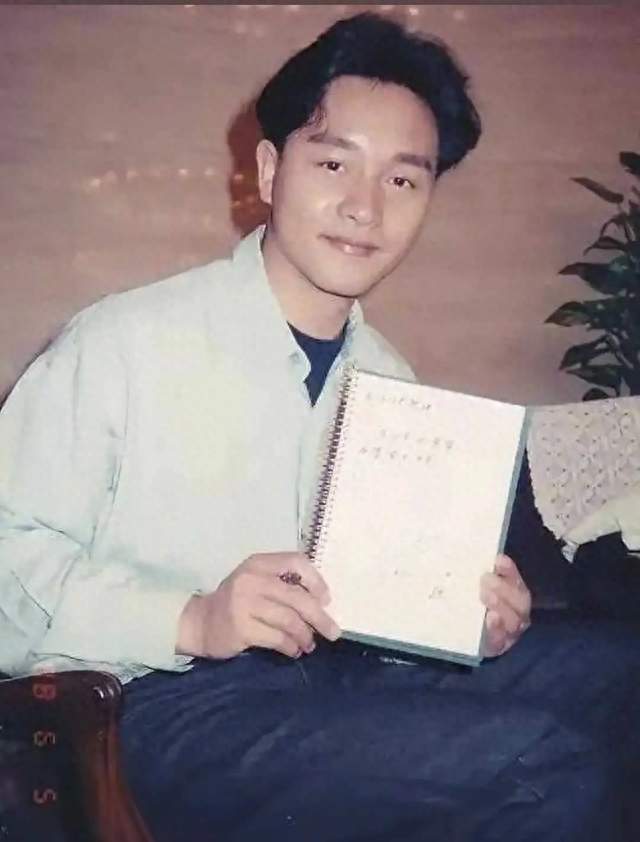 世人为何年年怀念张国荣？长大后才懂真正的原因