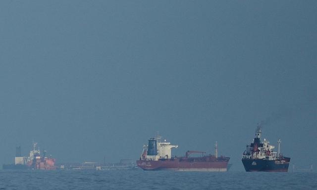 5 月 4 日，中东的 “火药桶” 霍尔木兹海峡又炸出大动静。伊朗军方直接甩出实