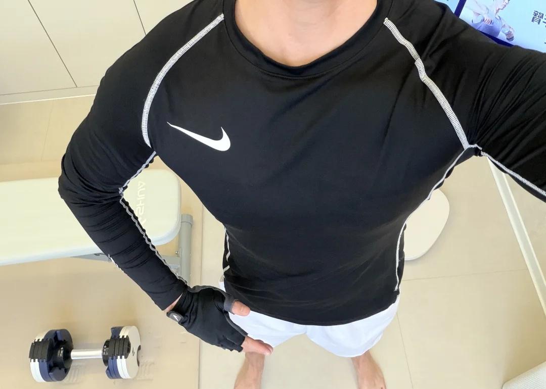 别人都在过夏天  乌鲁木齐还在飘雪。。。