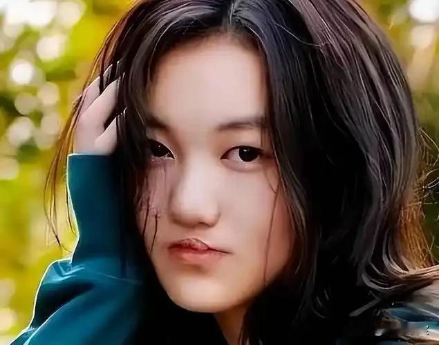 泪目！
李亚鹏简直是世界上最伟大的父亲，在李嫣的眼里父亲简直就是拯救她于苦海的英