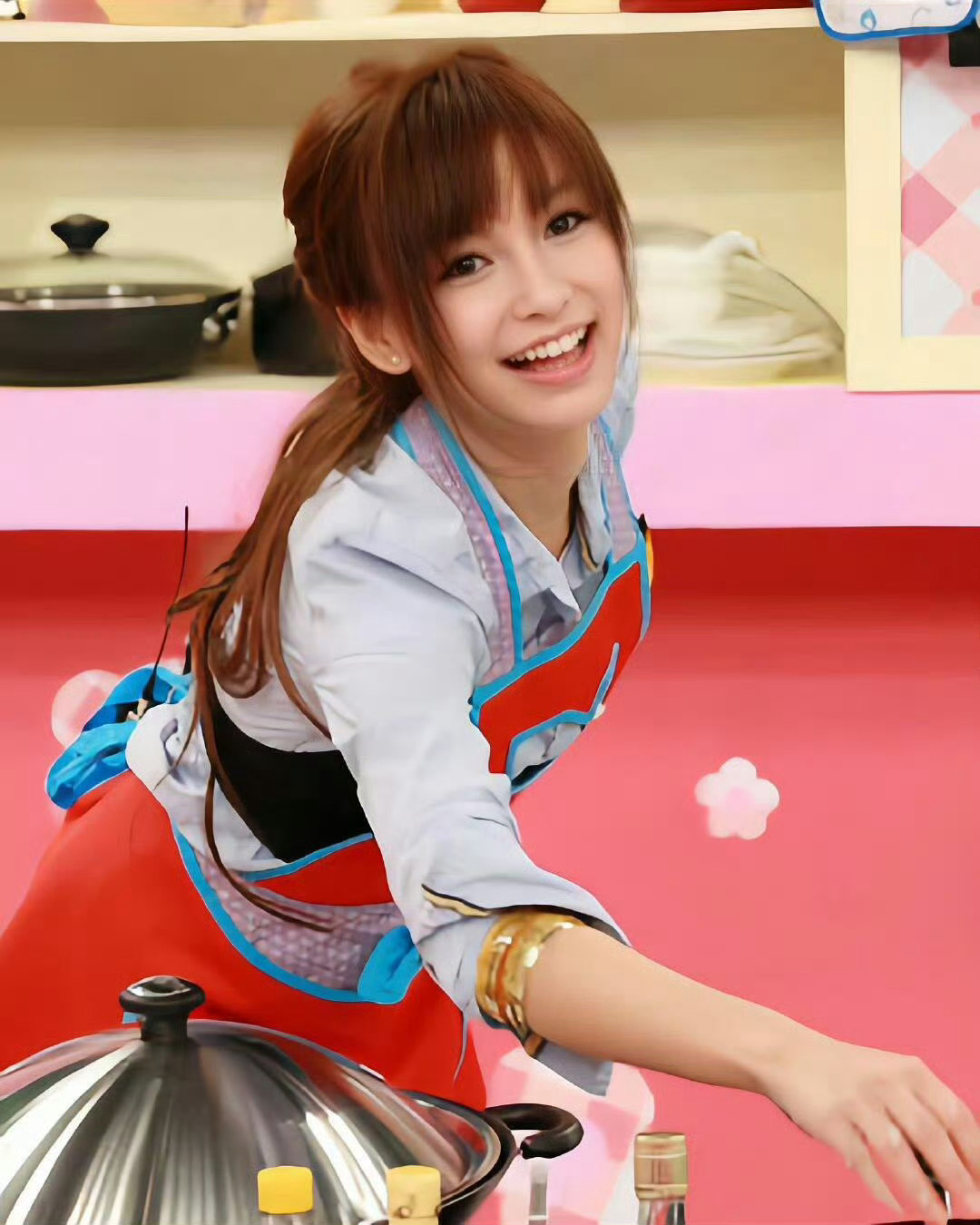 妈咪萌死了…..早期《美女厨房》里的ab💕 