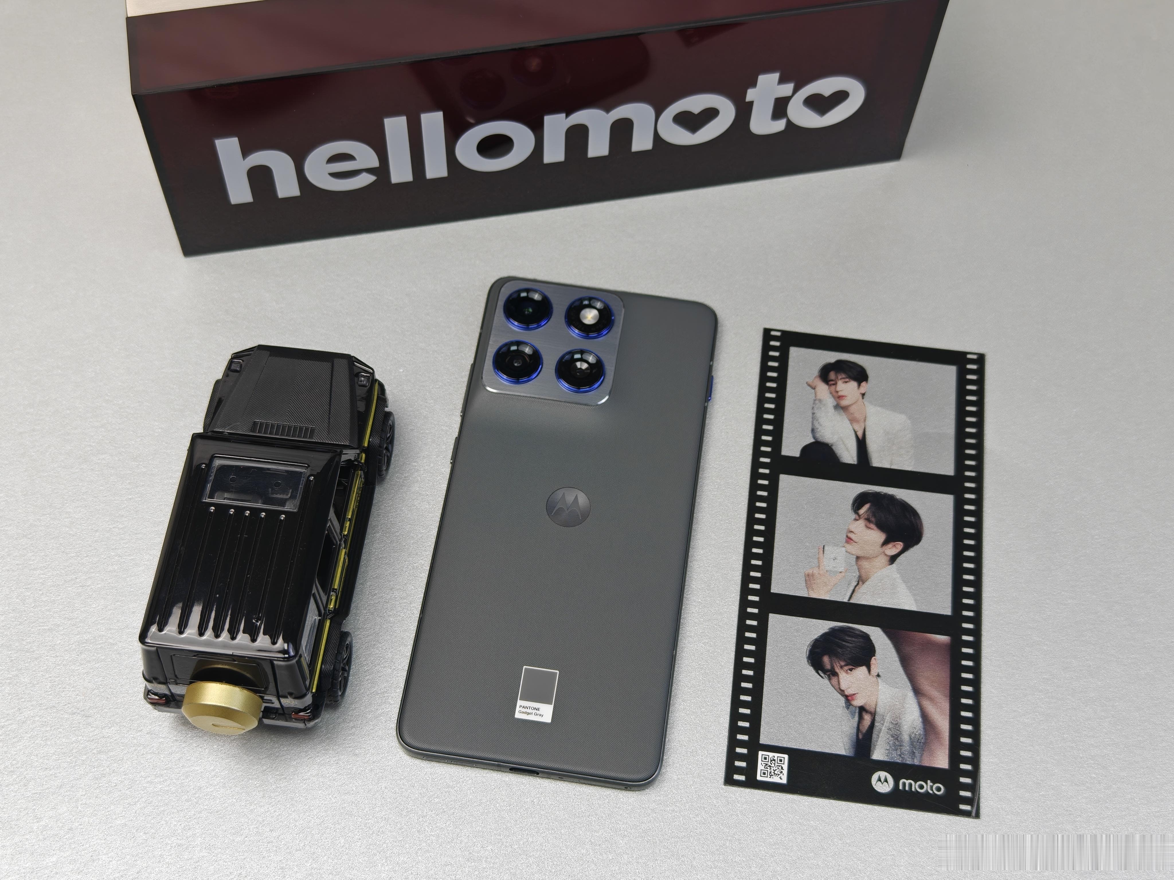 轻薄Air手机有未来吗我觉得肯定是有的，现在的手机基本都要200g以上，放兜里拿