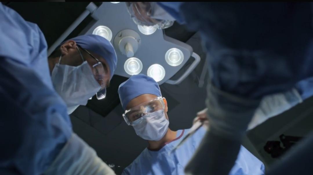 花钱真能“买命”？医院故事背后的冷峻现实
       在三甲医院，所谓“花钱买