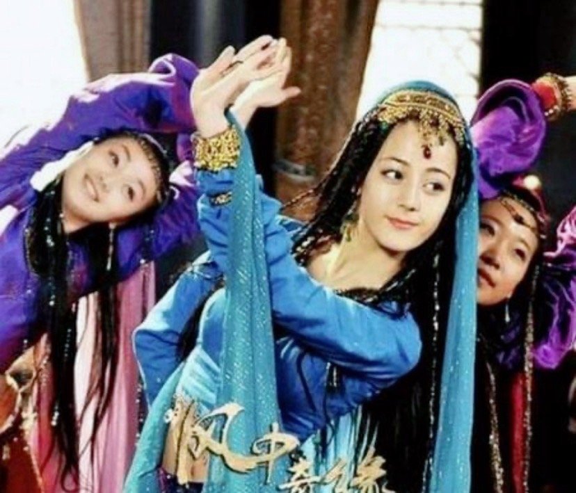 爆光啦！风中奇缘迪丽热巴刘诗诗斗舞真的美 同样是斗舞名场面，一个异域野性张力拉满