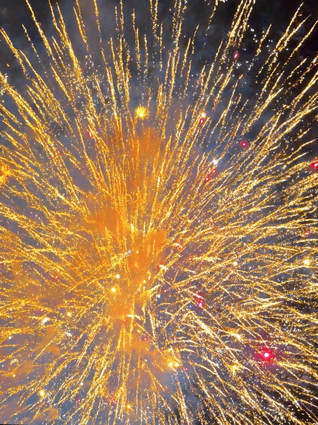 新年快乐🎆祝大家龙年行大运发大财[爱慕][爱慕] ​​​