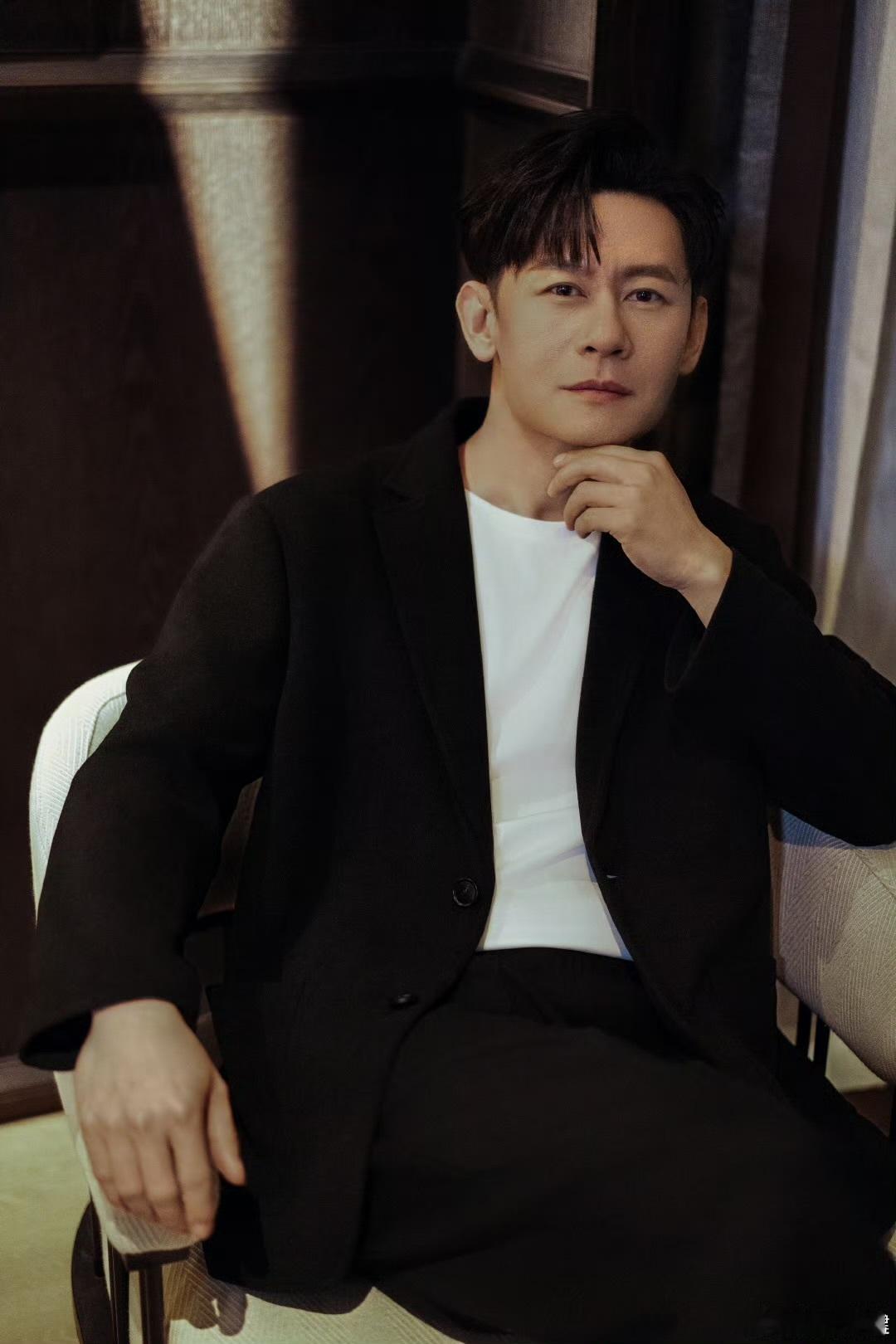 刘奕君李健用眼神递刀子刘奕君李健演绎西周版赵氏孤儿老戏骨的演技真的不用多说，全程