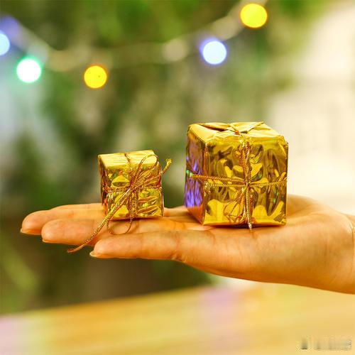 没闲着，这两天打出火星子，把己巳月的月运给写了。知道各位过几天就要享受长假期了，